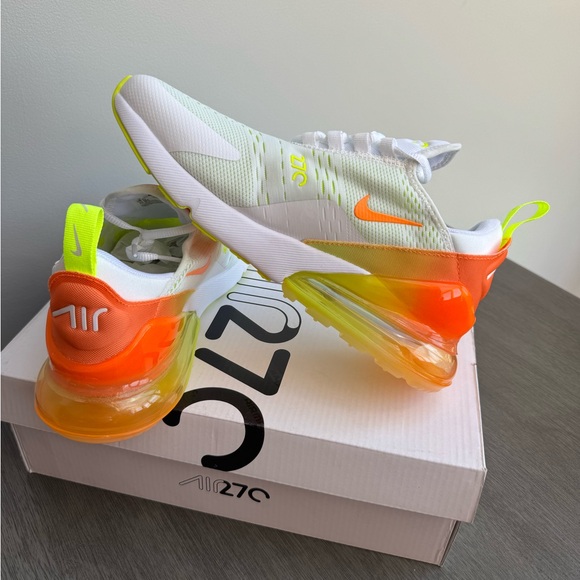 Men’s Nike Air Max 270 - Picture 2 of 5